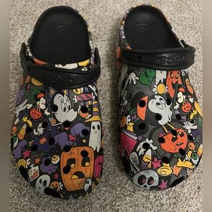 Unisex Disney Halloween Crocs size 10 in women’s/8 in men’s